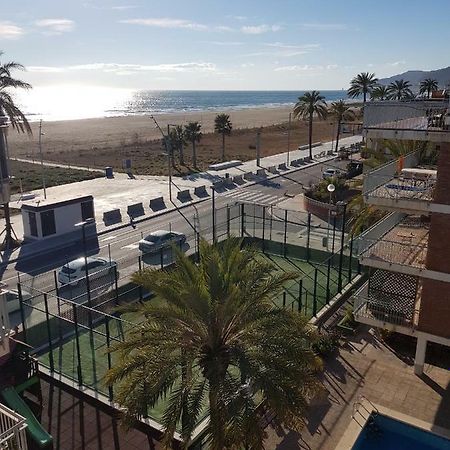 Mogaver Beach Castelldefels Apartamento Exterior foto