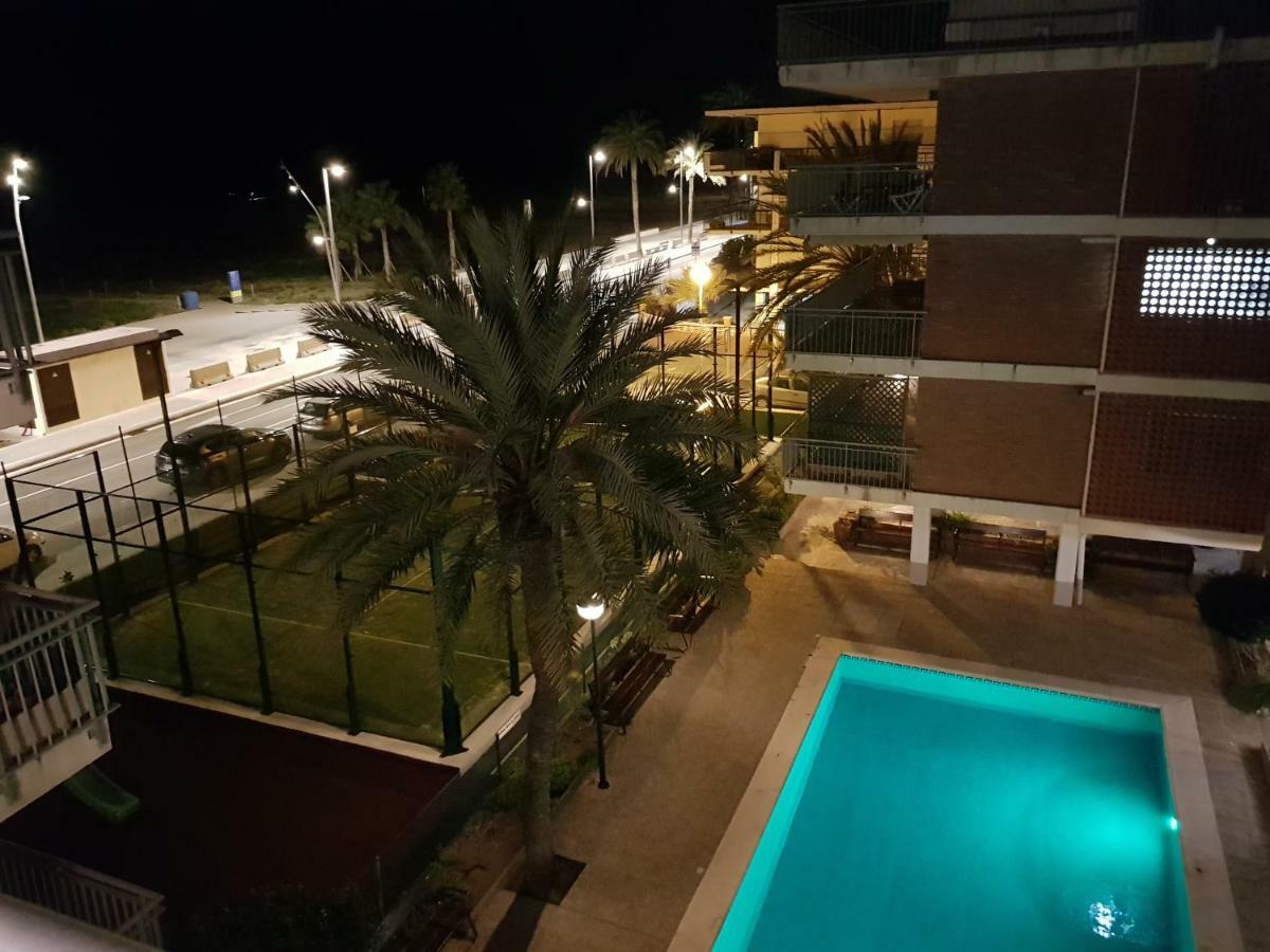 Mogaver Beach Castelldefels Apartamento Exterior foto